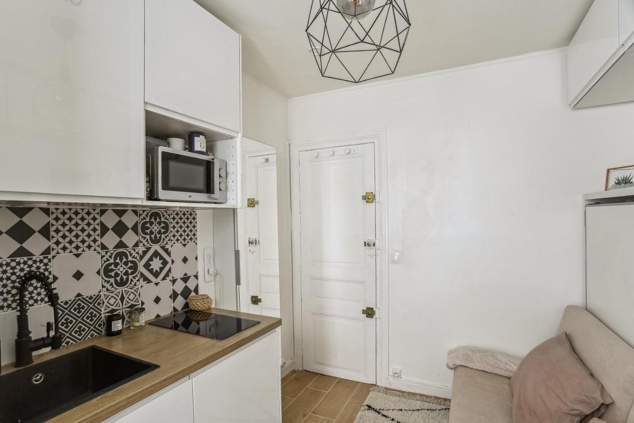 Small Comfortable Studio Near Eiffel Tower Paris Exterior photo